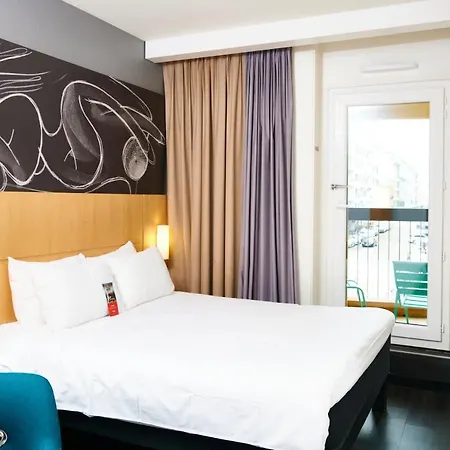 Ibis Centre Vieille Hotel 3*
